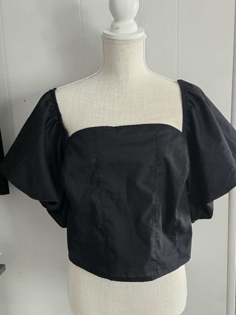 PINK Victoria's Secret Black Puff-Sleeve Square Neck Crop Top